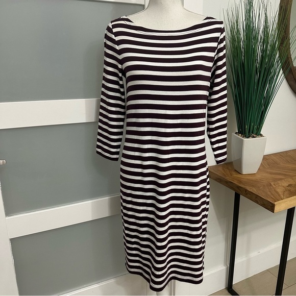 Gap Modern Boatneck Dress Medium Burgundy And White Stripe Nautical Casual NWT - Picture 4 of 8